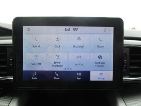 Used 2024 Ford Explorer XLT w/ Equipment Group 202A AWD/4WD image 27
