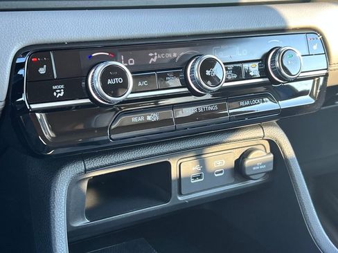 Used 2023 Honda Pilot EX-L image 30