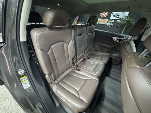 Used 2019 Audi Q7 3.0T Prestige w/ Prestige Package image 19