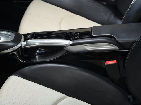Used 2011 Porsche 911 Turbo S AWD/4WD image 6