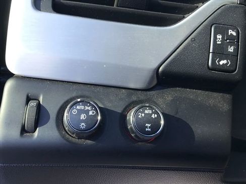 Used 2015 GMC Yukon SLT image 6