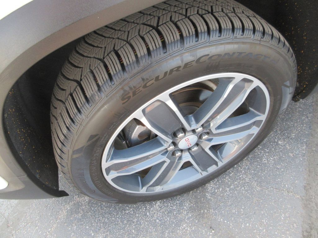 Certified 2020 GMC Acadia SLT FWD image 14