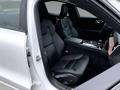 Used 2023 Volvo S60 T8 Plus w/ Climate Package image 29