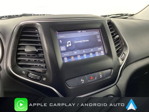 Used 2021 Jeep Cherokee Latitude Plus image 2