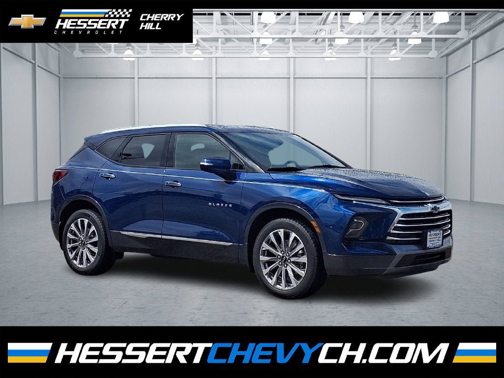 Certified 2023 Chevrolet Blazer Premier FWD image 1