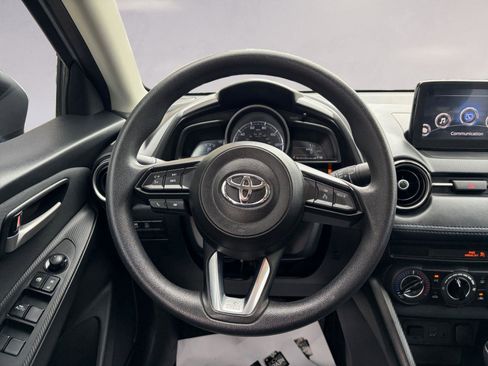 Used 2019 Toyota Yaris LE image 12