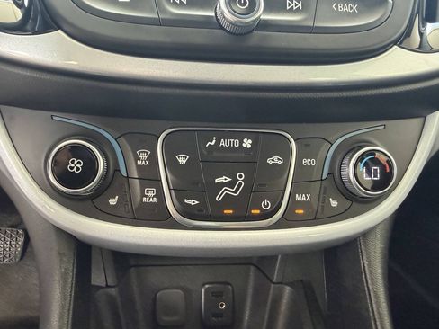 Used 2018 Chevrolet Volt LT w/ LT Driver Confidence Package FWD image 14