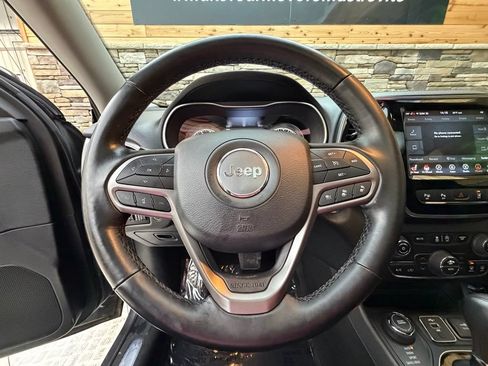 Used 2021 Jeep Cherokee Limited AWD/4WD image 17