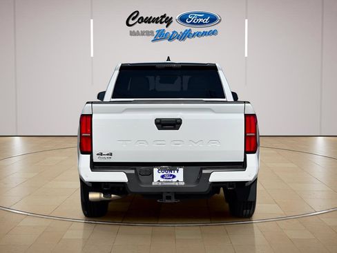 Used 2024 Toyota Tacoma SR5 w/ SR5 Upgrade Package image 11