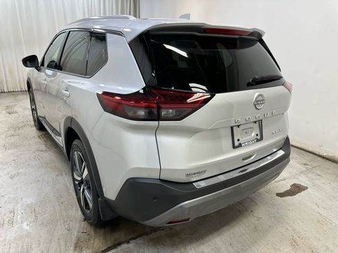 Certified 2022 Nissan Rogue SL w/ SL Premium Package image 2