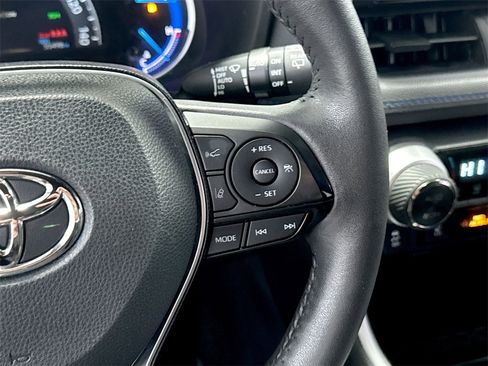 Used 2024 Toyota RAV4 SE image 15
