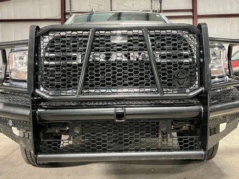 Used 2022 RAM 3500 Big Horn image 6