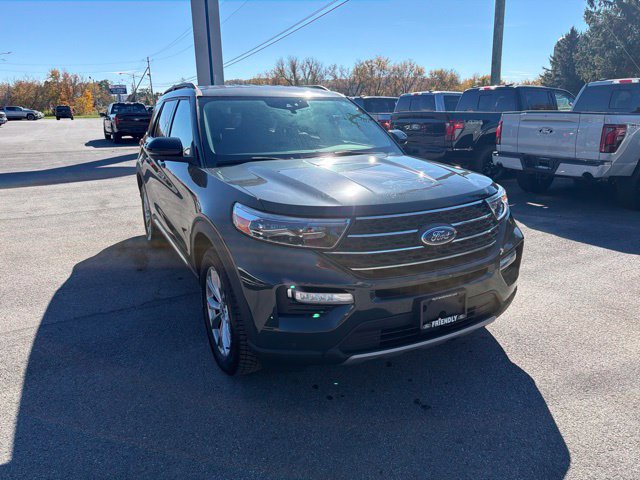 Used 2024 Ford Explorer XLT w/ Equipment Group 202A AWD/4WD image 11