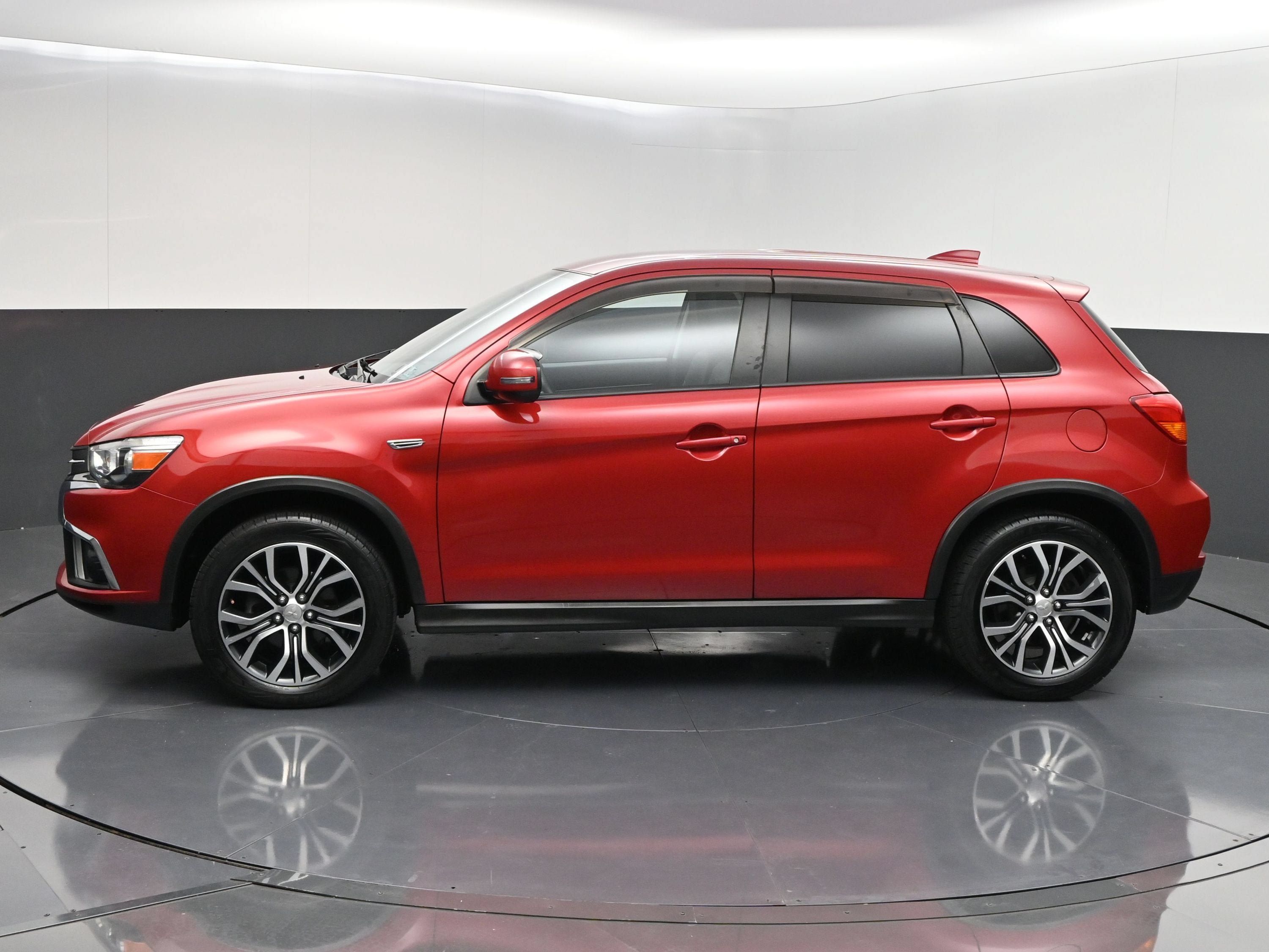 Used 2018 Mitsubishi Outlander Sport SE AWD/4WD image 5