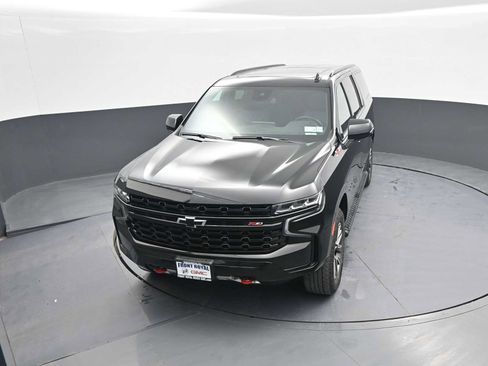 Used 2024 Chevrolet Suburban Z71 w/ Luxury Package image 29