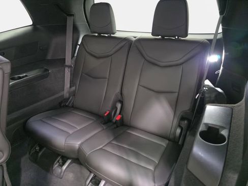 Used 2022 Cadillac XT6 Premium Luxury w/ Technology Package AWD/4WD image 37