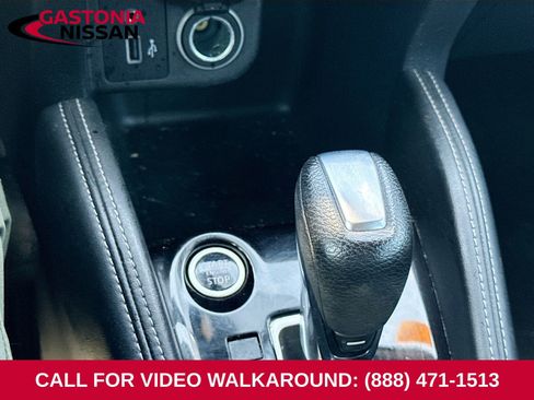 Used 2020 Nissan Kicks SV FWD image 17