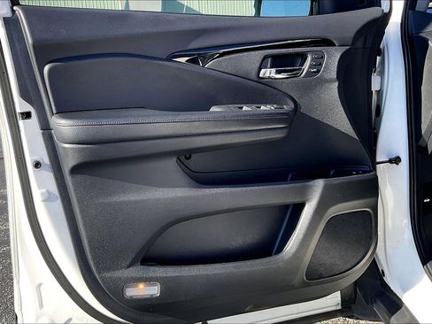 Used 2019 Honda Pilot Touring image 19