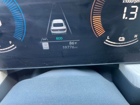 Used 2025 Hyundai Sonata SEL image 40