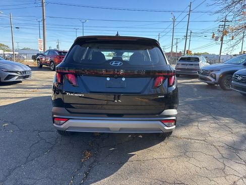 New 2026 Hyundai Tucson SE image 6
