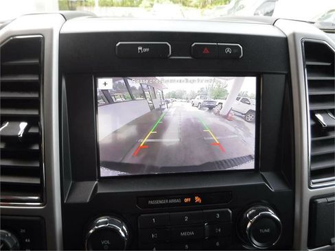 Used 2019 Ford F150 Lariat image 10