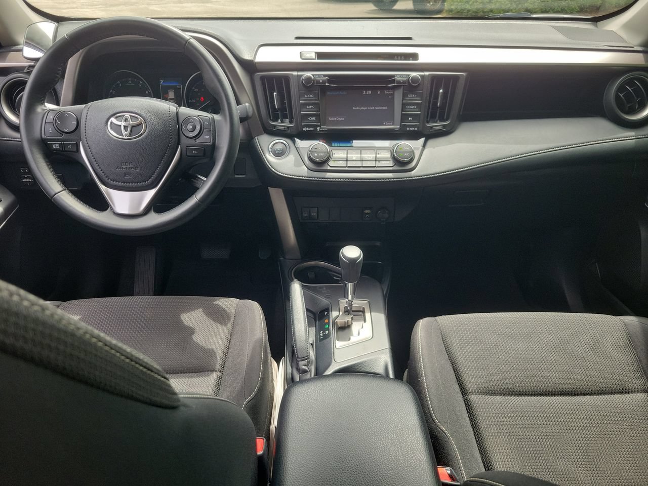 Used 2018 Toyota RAV4 XLE FWD image 12