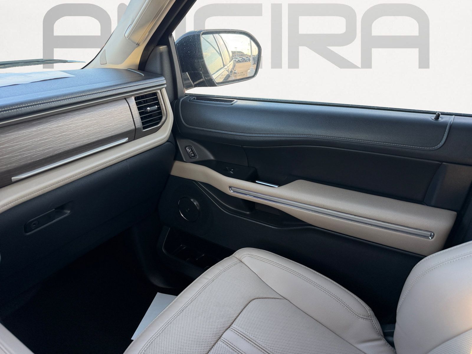 Used 2023 Ford Expedition Max Limited RWD image 4