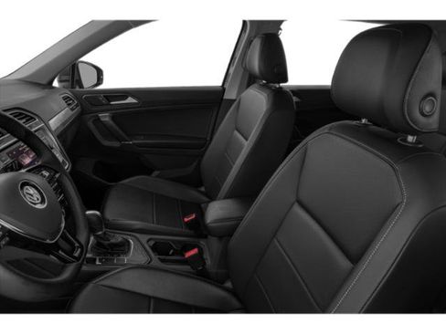 Used 2018 Volkswagen Tiguan SE AWD/4WD image 12