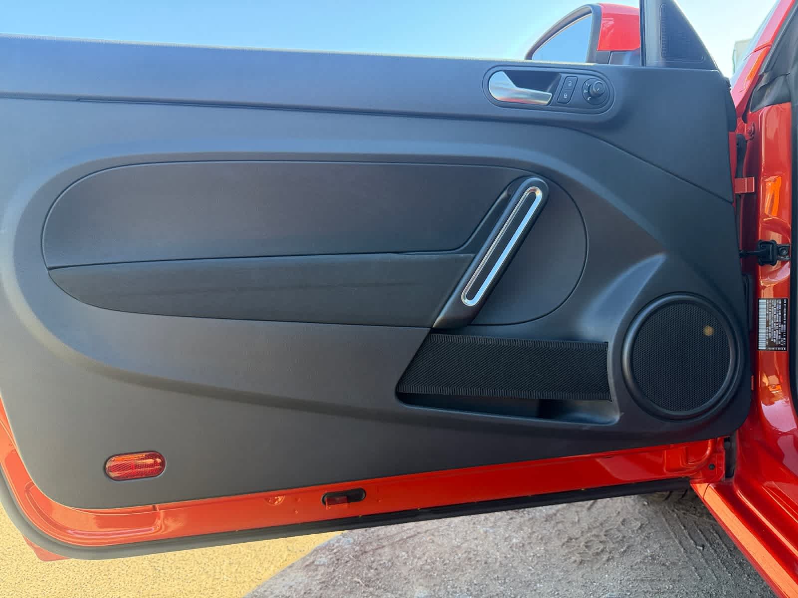 Used 2019 Volkswagen Beetle 2.0T S FWD image 14