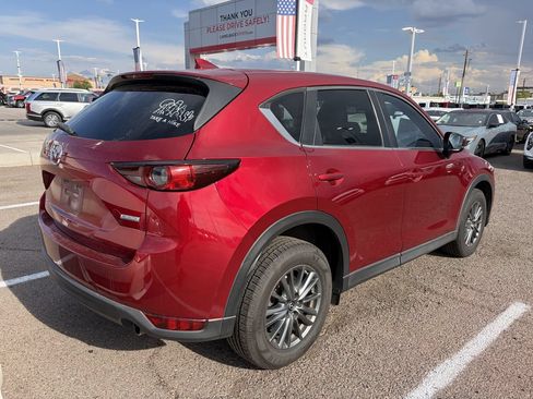 Used 2017 MAZDA CX-5 Touring w/ Preferred Equipment Package FWD image 10