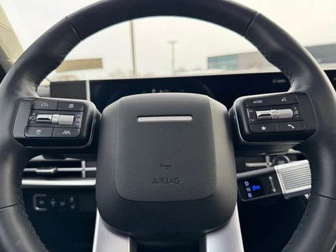 Used 2025 Hyundai Santa Fe XRT image 17