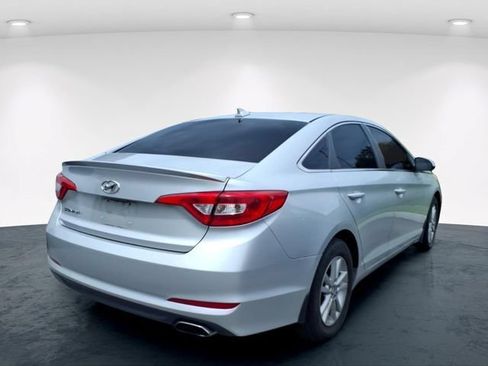 Used 2015 Hyundai Sonata SE FWD image 14