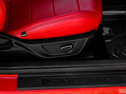 Used 2015 Ford Mustang GT RWD image 33