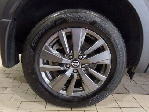 Used 2024 Nissan Pathfinder SV AWD/4WD image 26