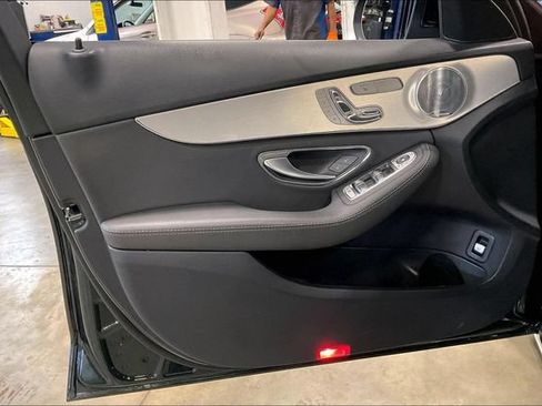 Used 2019 Mercedes-Benz C 300 4MATIC Sedan image 23