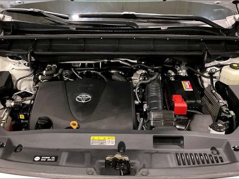 Used 2022 Toyota Highlander Limited AWD/4WD image 12