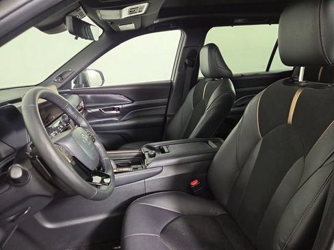 Used 2025 Toyota Grand Highlander AWD Hybrid image 13