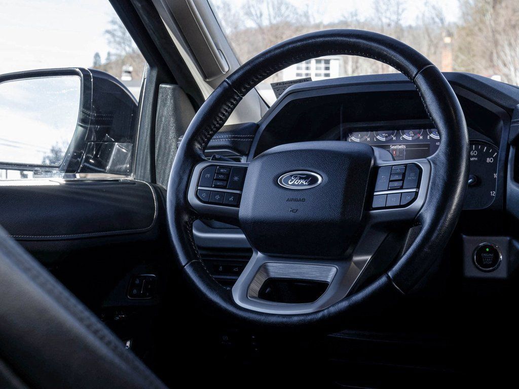 Used 2024 Ford Expedition XLT AWD/4WD image 18