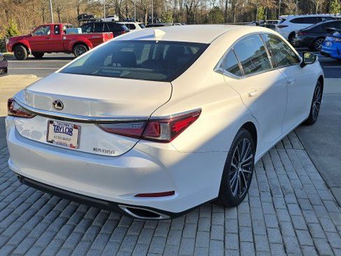 Used 2023 Lexus ES 350 w/ Premium Package image 5