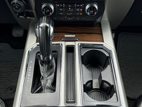 Used 2016 Ford F150 Lariat w/ Equipment Group 502A Luxury AWD/4WD image 18