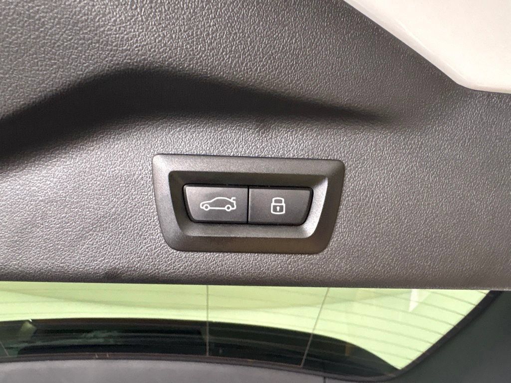 Certified 2026 BMW X7 xDrive40i AWD/4WD image 35