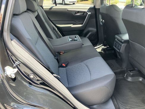 Certified 2025 Toyota RAV4 XLE w/ Convenience Package FWD image 30