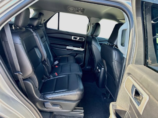 Certified 2021 Ford Explorer XLT w/ Equipment Group 202A AWD/4WD image 29