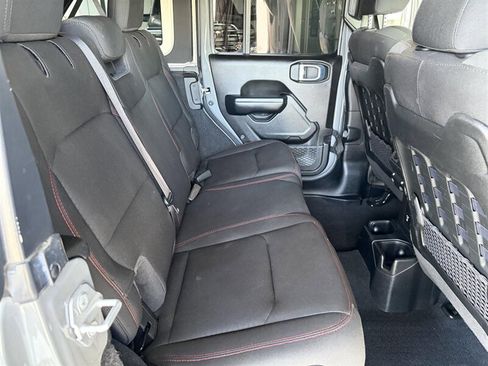Used 2021 Jeep Wrangler Unlimited Rubicon AWD/4WD image 33