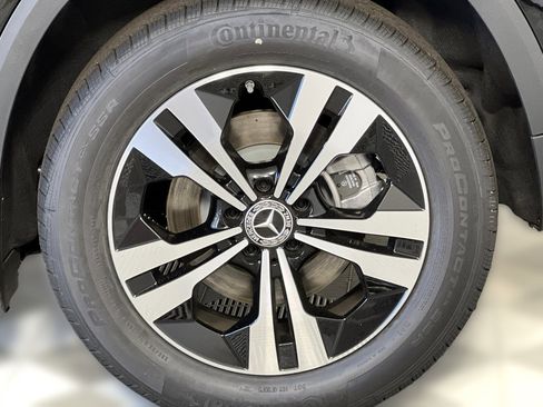 Used 2025 Mercedes-Benz GLA 250 image 11