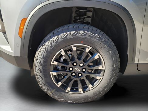 New 2026 Chevrolet Traverse Z71 w/ Enhanced Driving Package image 10