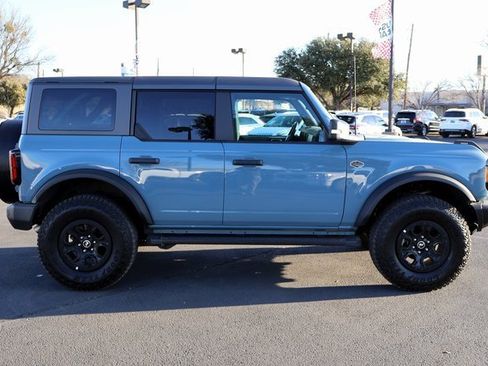 Used 2023 Ford Bronco Wildtrak image 14