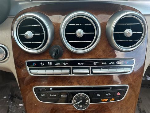 Used 2015 Mercedes-Benz C 300 4MATIC Sedan image 23