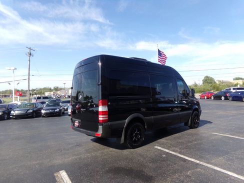 Used 2011 Mercedes-Benz Sprinter 2500 image 8