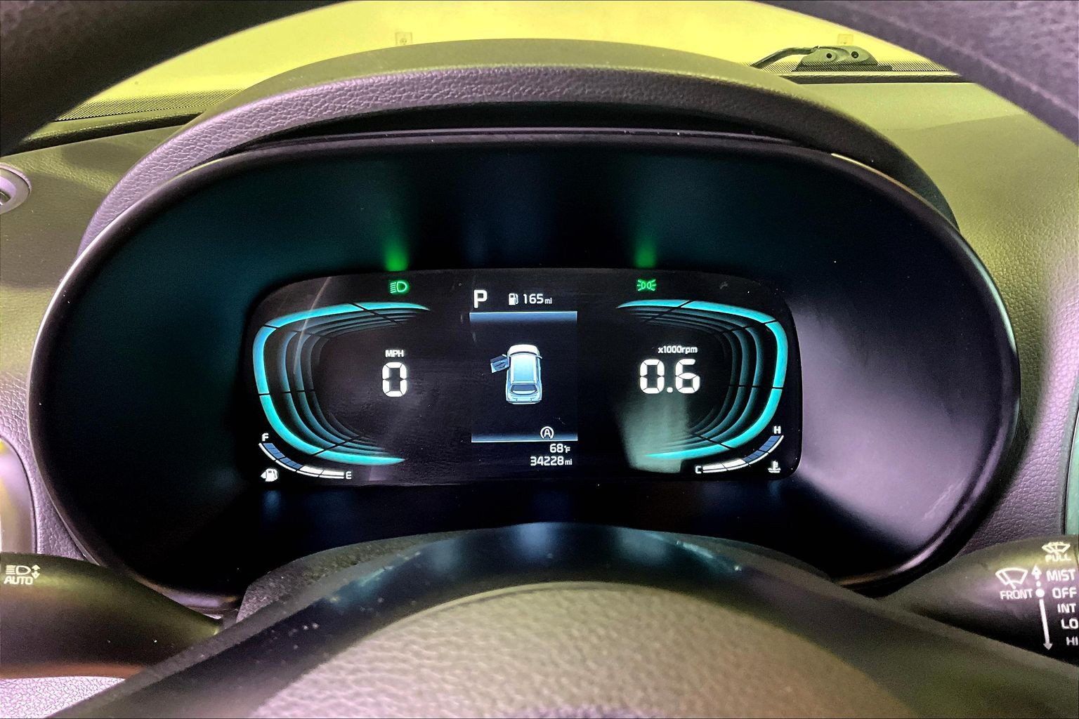 Used 2025 Kia Soul LX w/ LX Technology Package FWD image 14